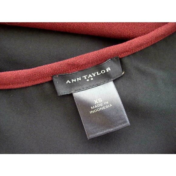 Ann Taylor Womens Split Back Top Merlot Red Black - Picture 3 of 3